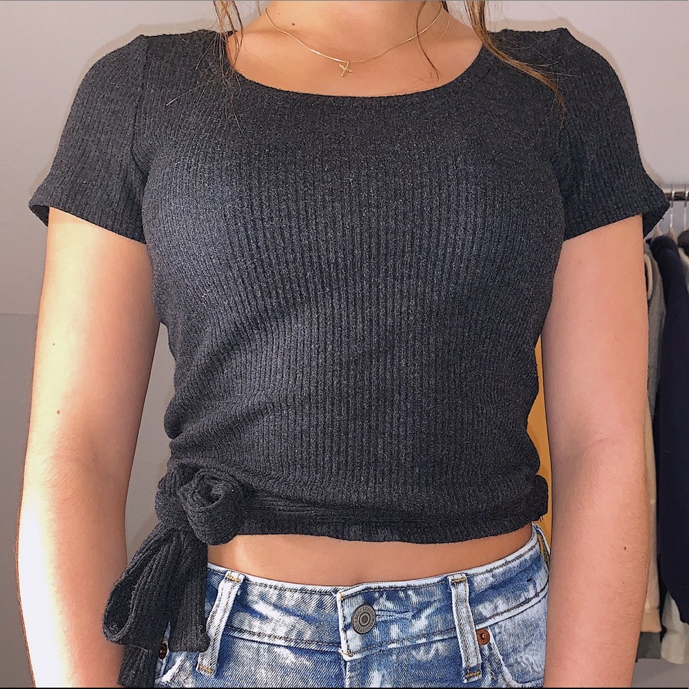 Soft grey, cropped T (Nordstrom)🤍